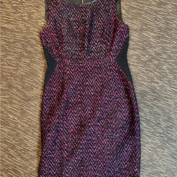 Elie Tahari Chevron Patterned Midi Dress in Black and Pink - Picture 1 of 3